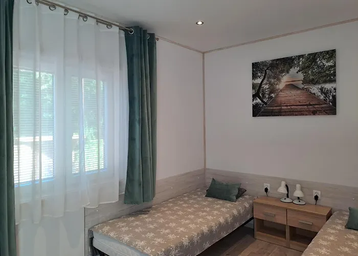 Z Jeziorem - Sajzy 22 Элк